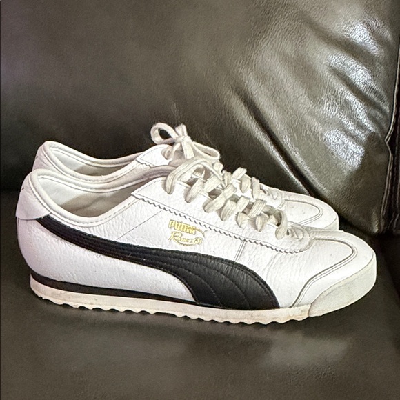 Puma Classic White and Black Trainers - Picture 1 of 8